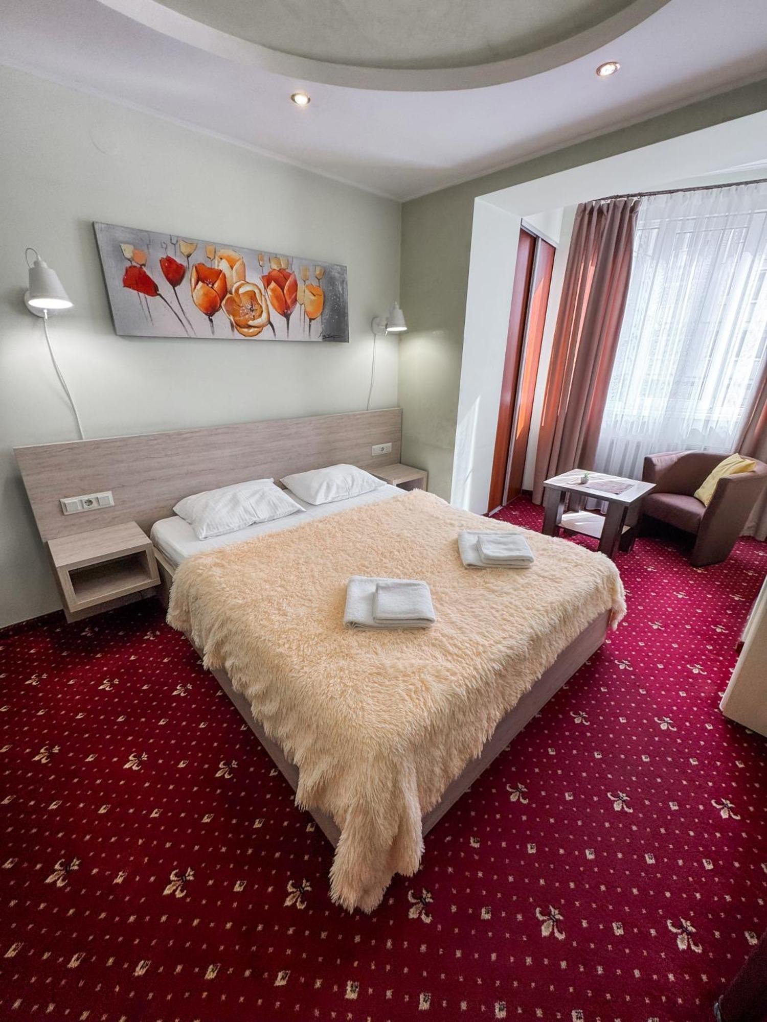 Apartments Deluxe Ivano-Frankivsk Extérieur photo