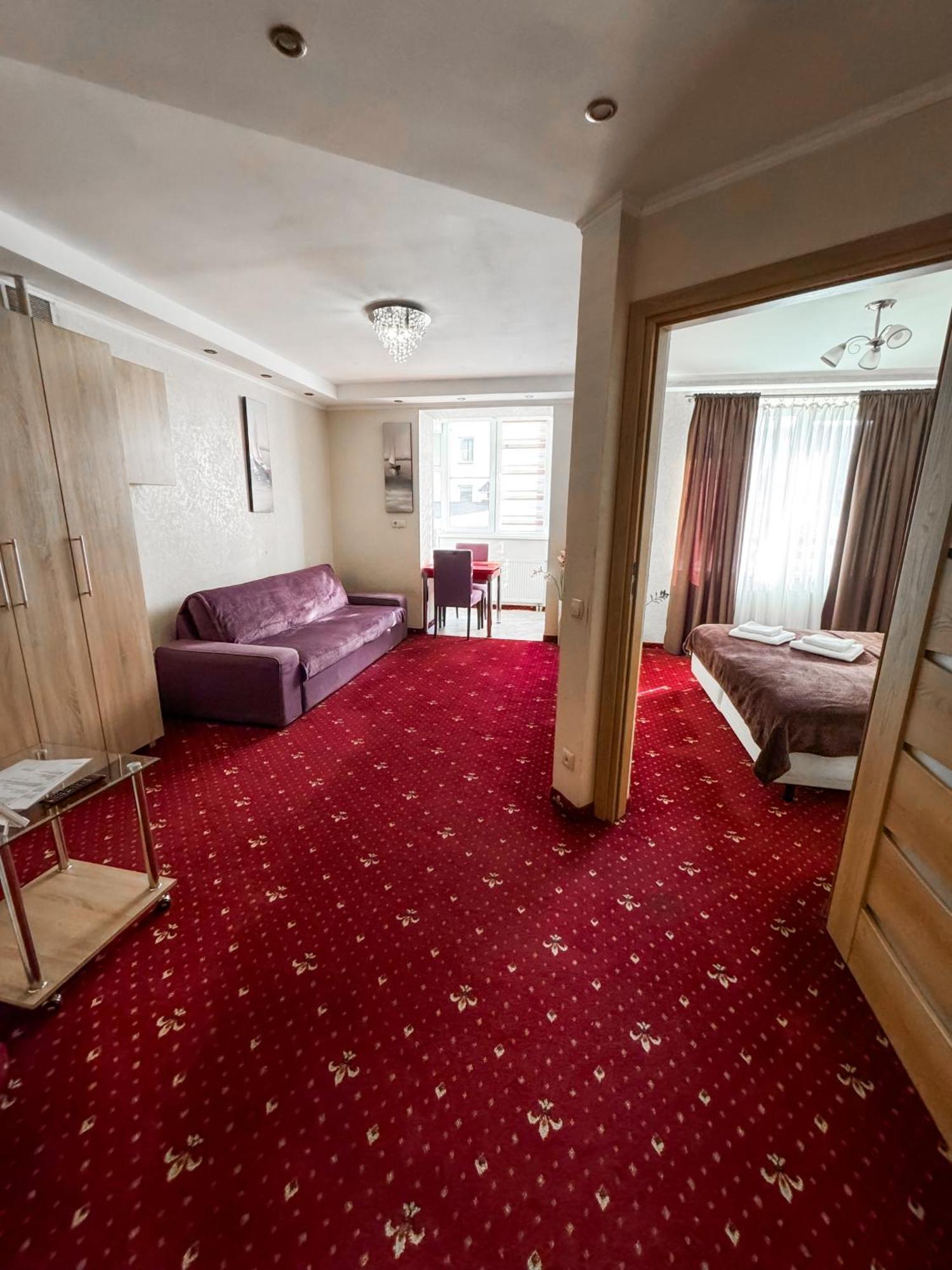 Apartments Deluxe Ivano-Frankivsk Extérieur photo