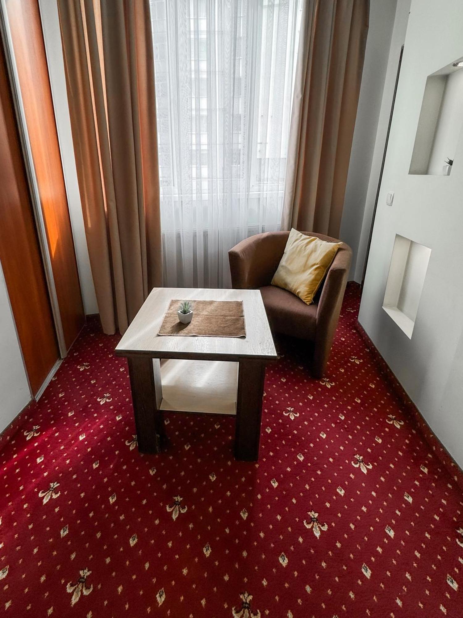 Apartments Deluxe Ivano-Frankivsk Extérieur photo