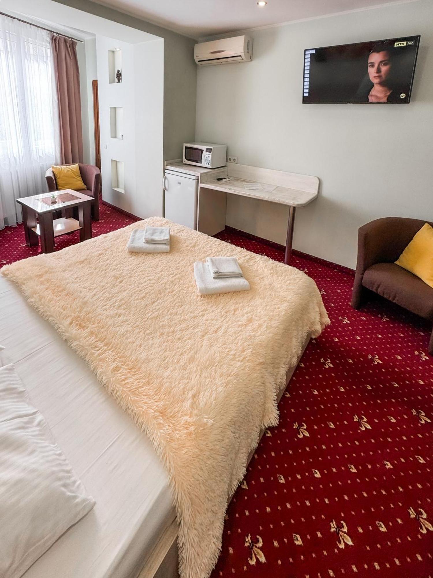 Apartments Deluxe Ivano-Frankivsk Extérieur photo