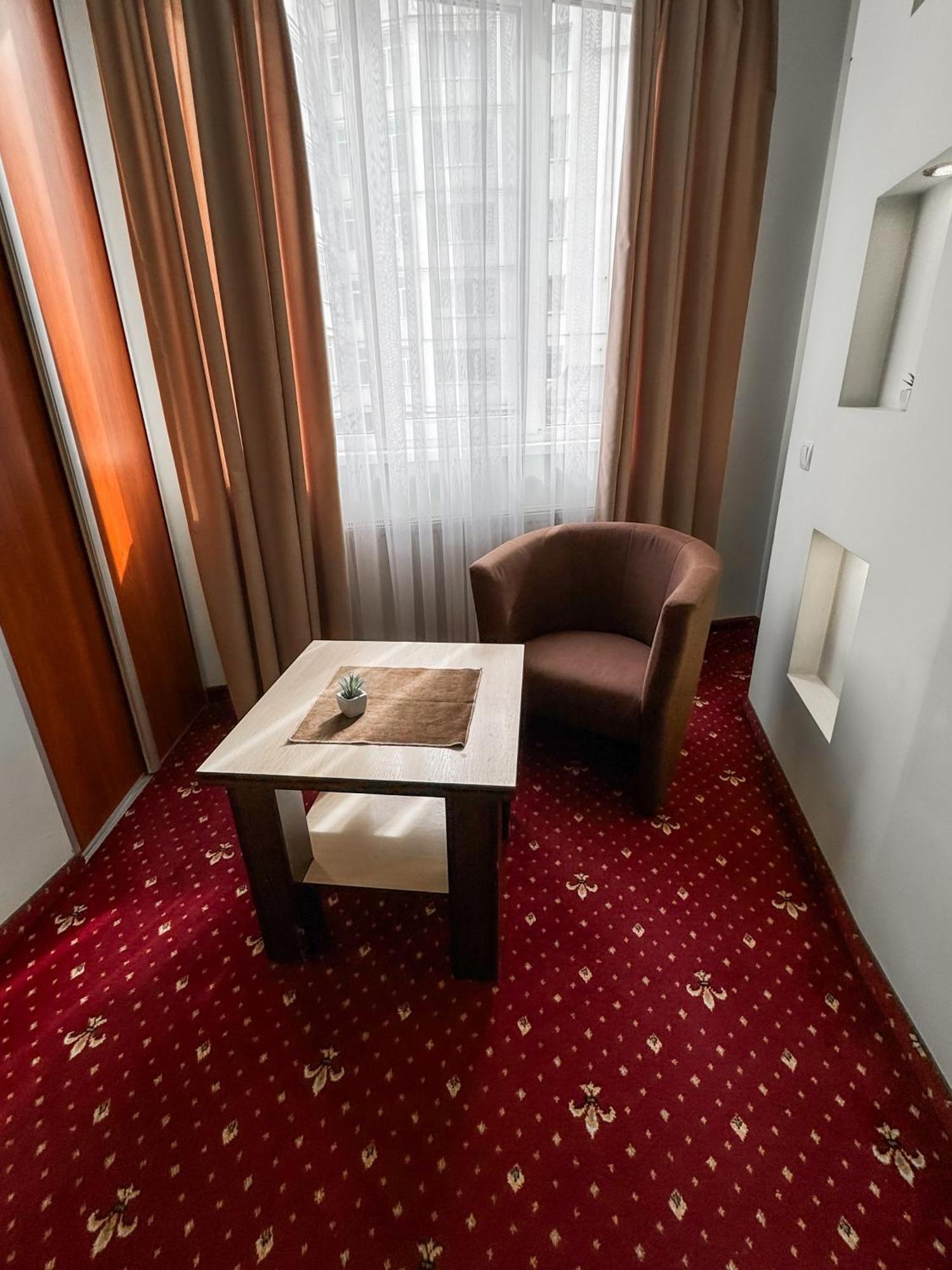 Apartments Deluxe Ivano-Frankivsk Extérieur photo