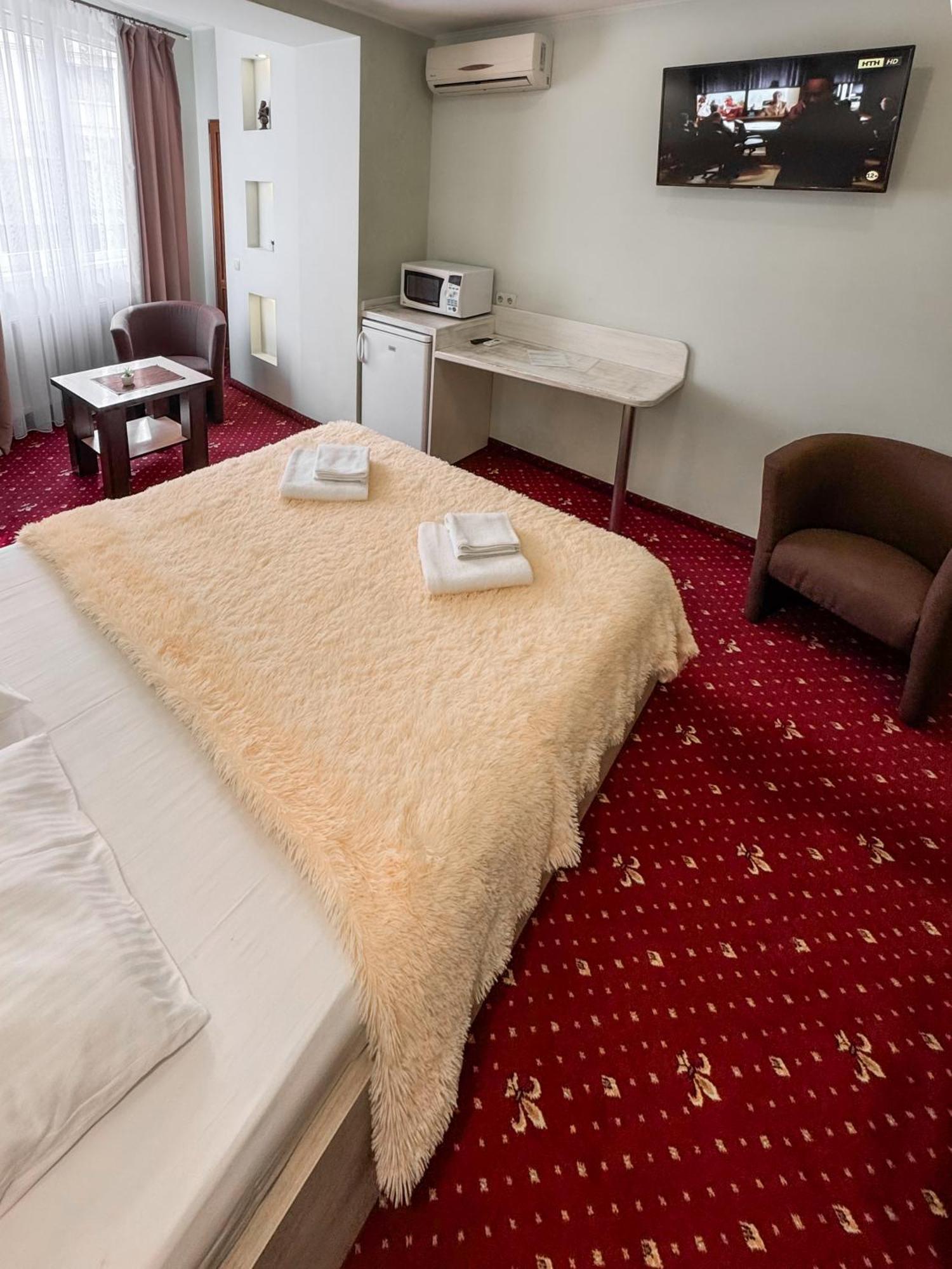 Apartments Deluxe Ivano-Frankivsk Extérieur photo