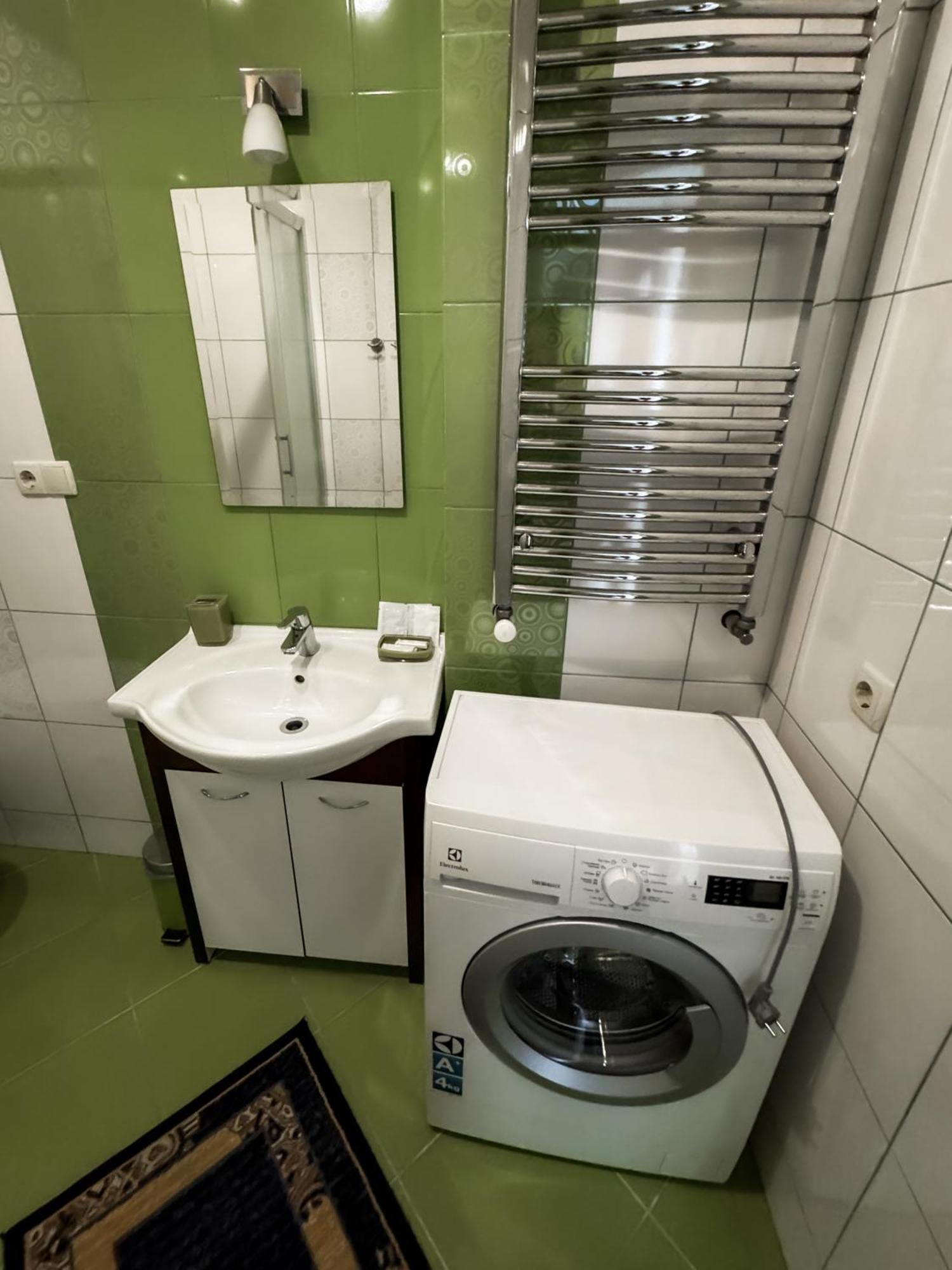 Apartments Deluxe Ivano-Frankivsk Extérieur photo