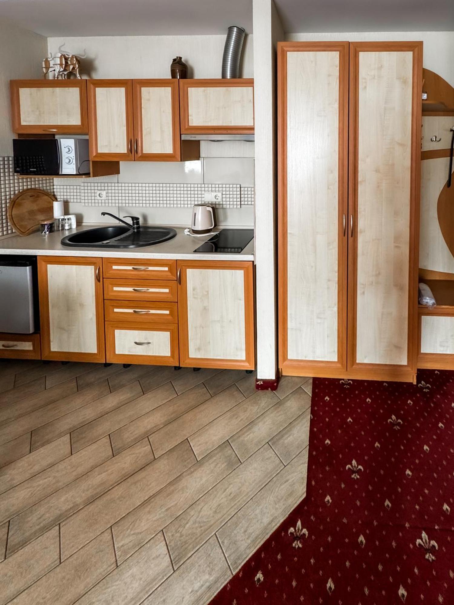 Apartments Deluxe Ivano-Frankivsk Extérieur photo