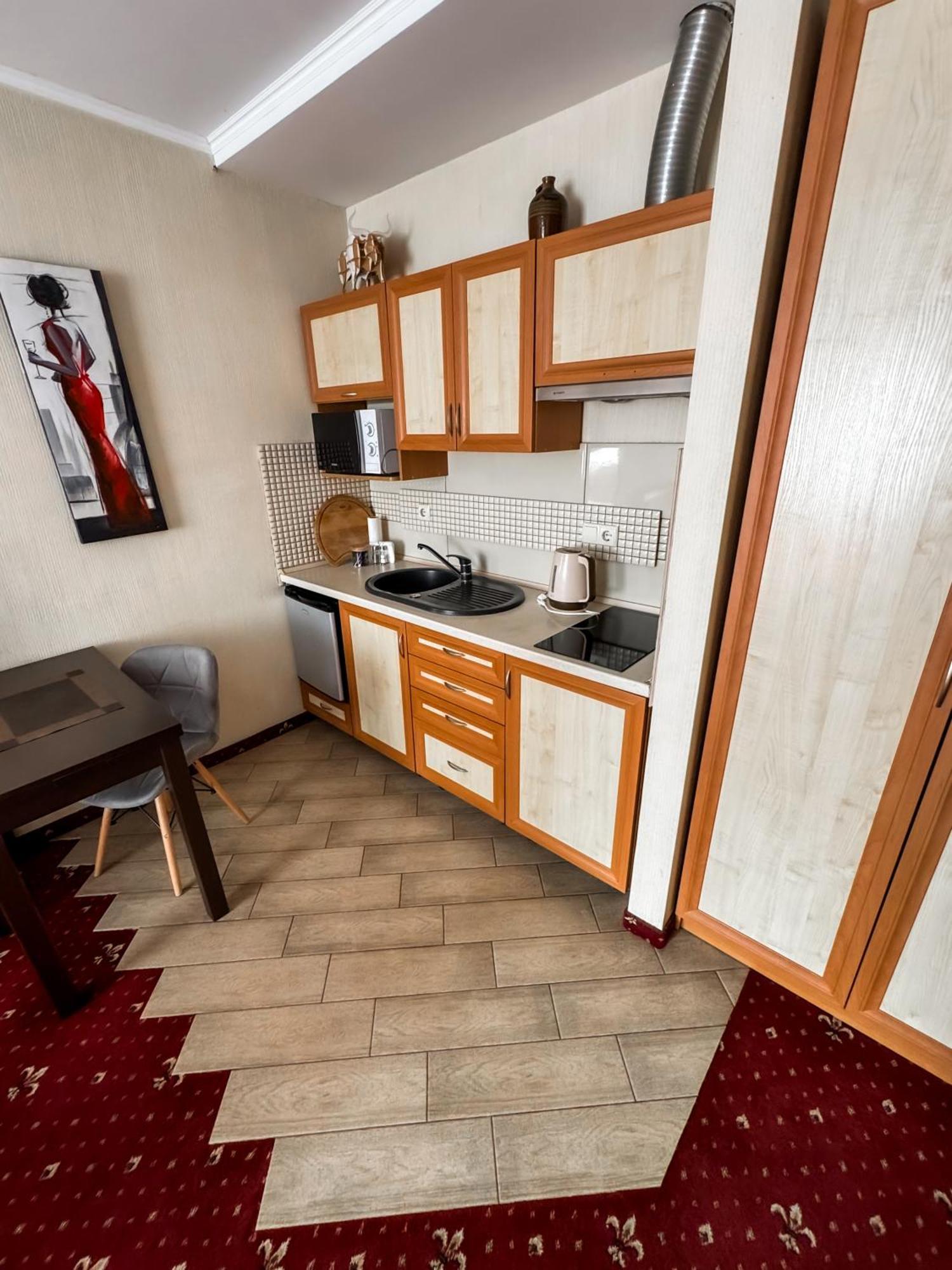 Apartments Deluxe Ivano-Frankivsk Extérieur photo
