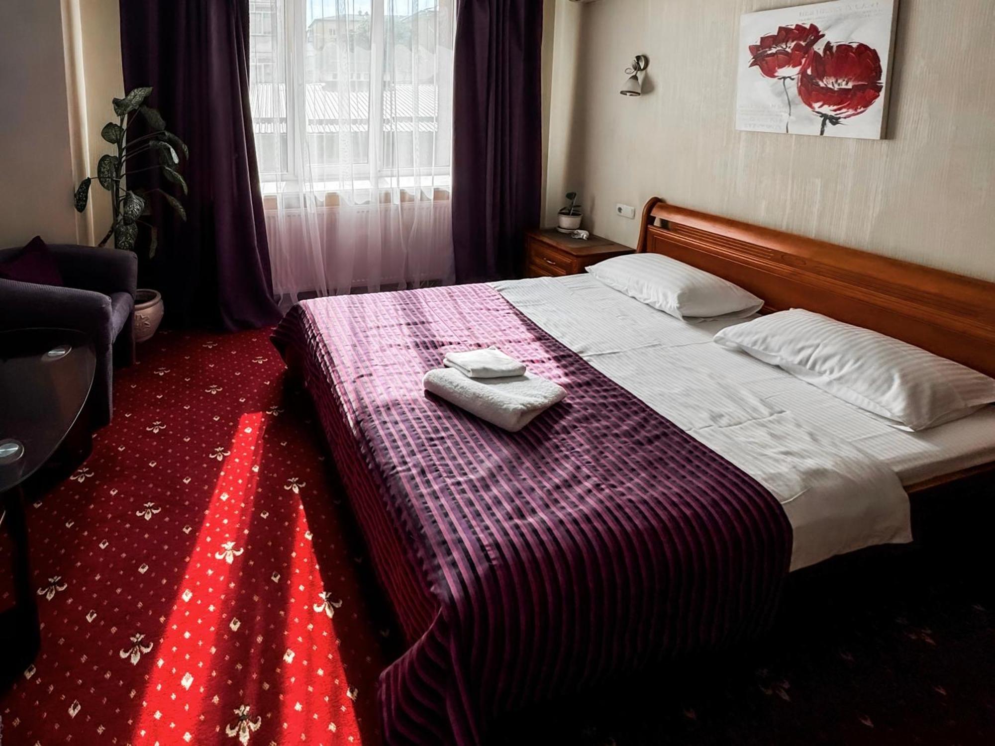 Apartments Deluxe Ivano-Frankivsk Extérieur photo